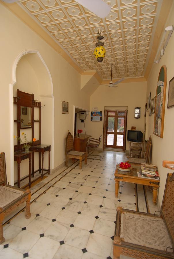 Hotel Jaswant Bhawan ビーカーネール エクステリア 写真