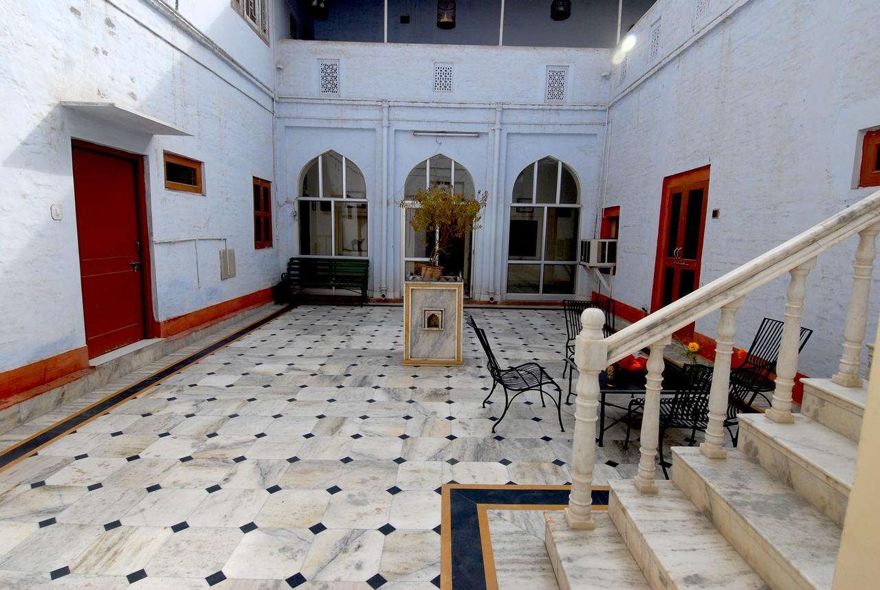 Hotel Jaswant Bhawan ビーカーネール エクステリア 写真