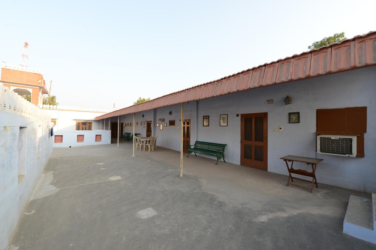 Hotel Jaswant Bhawan ビーカーネール エクステリア 写真